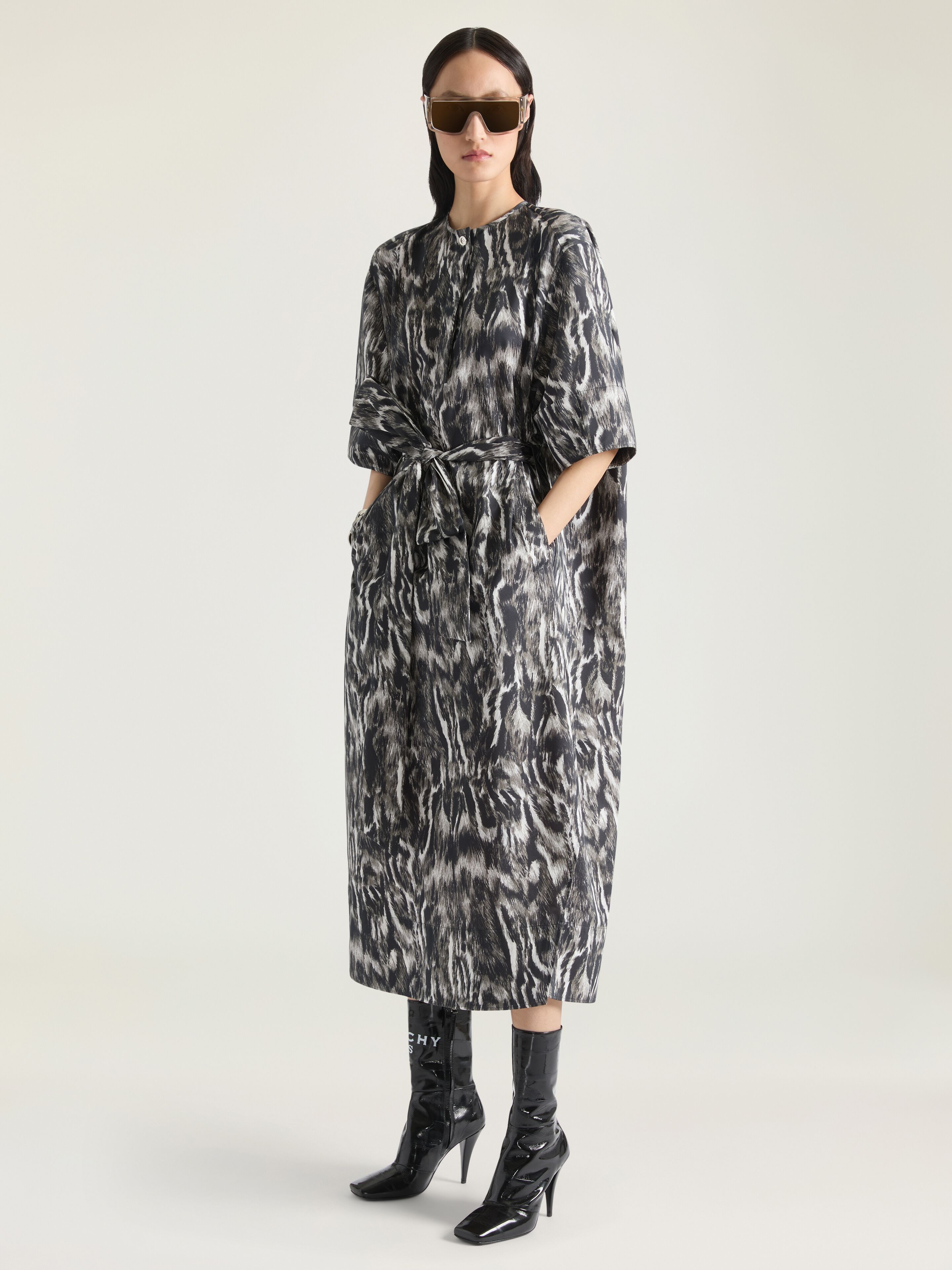 Cocoon dress in cotton with animal print